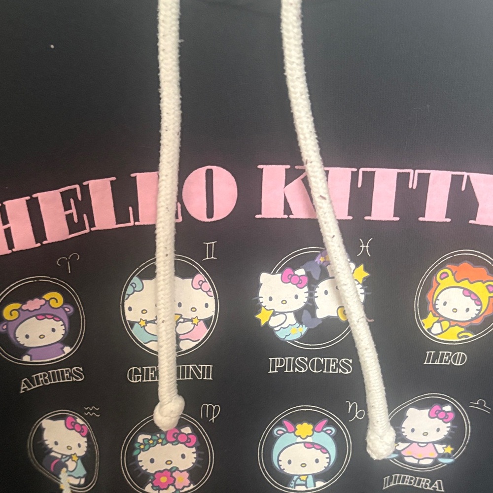 Hello Kitty Black Cropped Hoodie - Picture 2 of 10